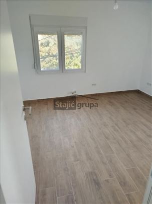 Odličan dvosoban stan