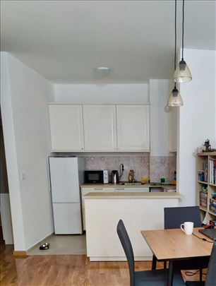 Odličan stan u blizini Poštanske štedionice