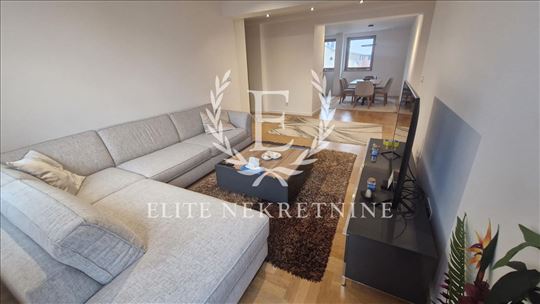 Trosoban lux stan u novogradnji,parking