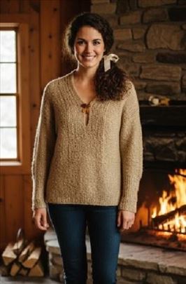 Vintage Šarm: Ručno Pletena Bluza sa Ćilibarskim