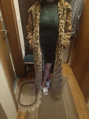 Ženska bunda vel. 38