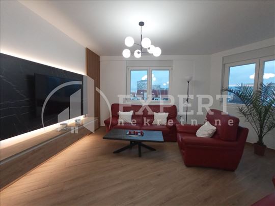 Izdaje se nov duplex stan kod Čaira sa parking mes