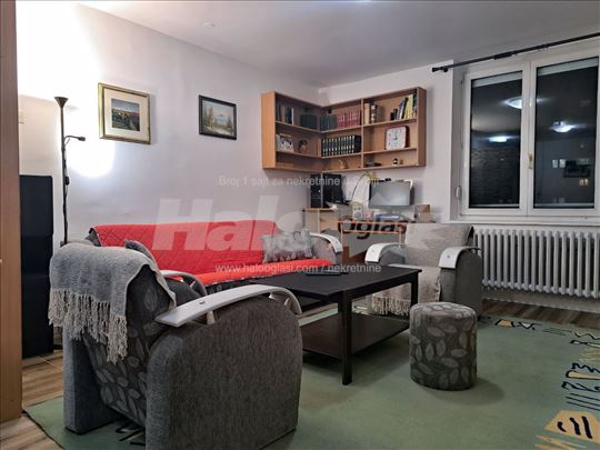 Izdajem dvosoban stan u Nišu - Duvanište