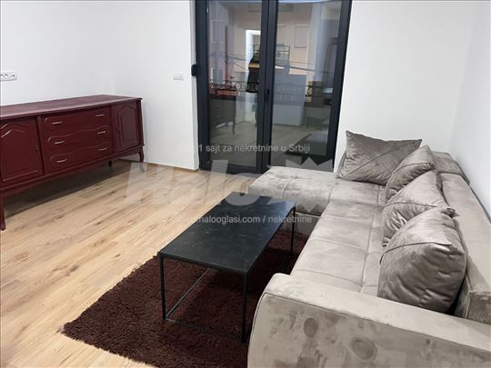 IZDAJEM NOV STAN,neuseljavan, u novoj zgradi 52m2