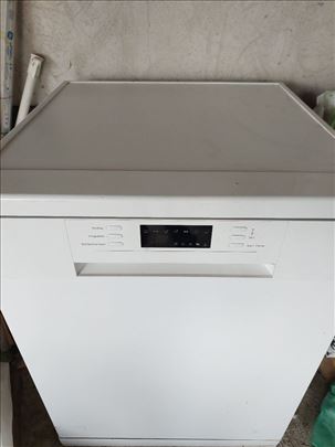 Mašina za sudove 60cm