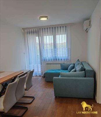 Nov, namesten 1.5 stan, Rotkvarija, Kisacka