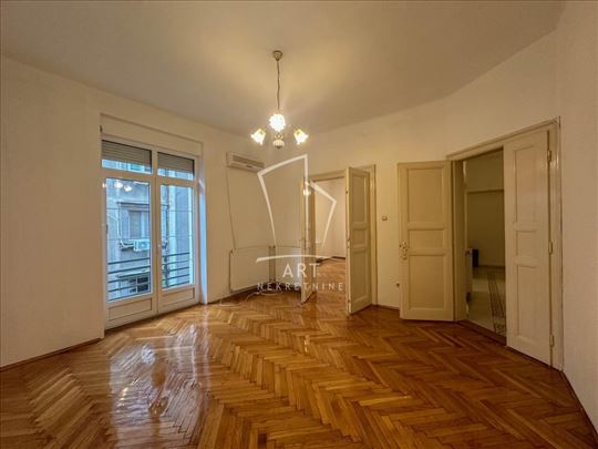 Pešačka zona, Knez Mihailova, odličan p.prostor ID