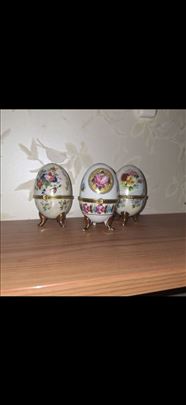 Porcelanska jaja i satule