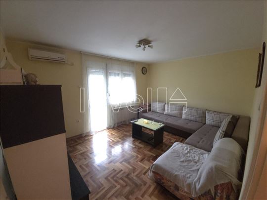 Stan,Novi Sad,Železnička Stanica,kv: 54.00, € 1350