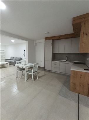 Stan U Novogradnji Na Zelenom Brdu