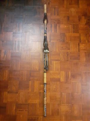 Stari africki suvenir-velika duvaljka sa strelicam