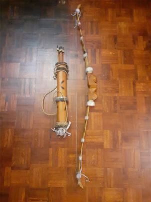 Stari indijanski suvenir - tobolac, luk i strele