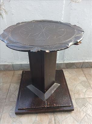 Stari zanimljivi okrugli stocic, 40x46,5cm