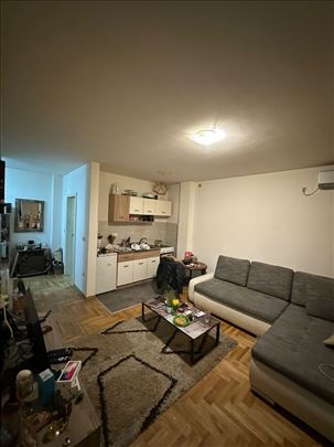 Surčinska,prodaja,novija gradnja-Uknjizen