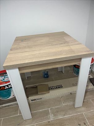 Trpezarijski stolovi