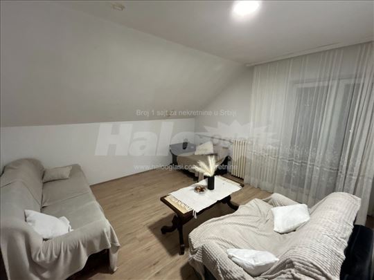 Voždovac, kod Saobraćajnog fakulteta, 2.5 stan