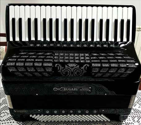 Bugari Armando Champion 120b 2+2 kabinska original