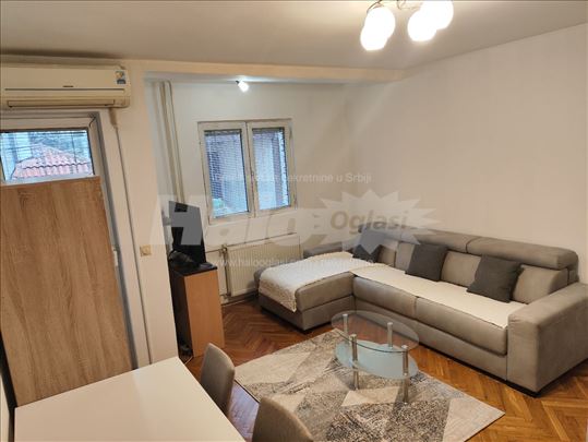 Dvosoban stan iznad Požeške