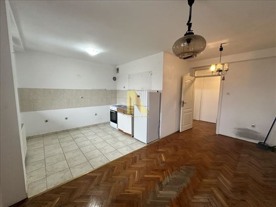 Dvosoban stan na Novoj detelinari