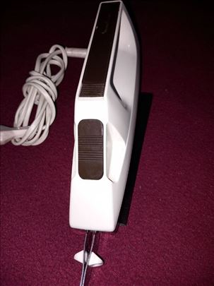 ELEKTRICNI NOZ MOULINEX