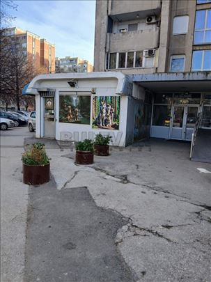 Izdaje se lokal na Bulevaru Nemanjića !