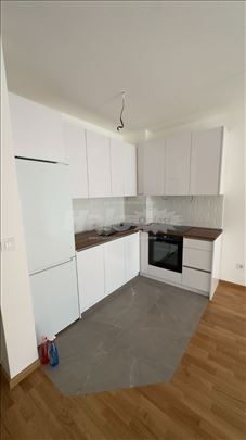 Izdajem NOV stan na Banjici