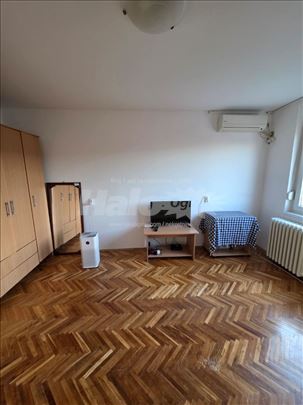 Izdajem stan kod Zeleznicke stanice