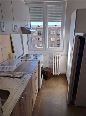 Jednoiposoban stan - Aerodrom