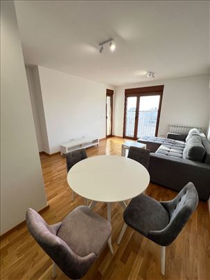LUX 2.0 stan na Zvezdari, 52m2 