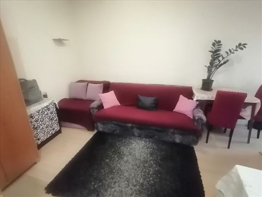 Nameštena garsonjera u kući 27m2, gas - Salajka