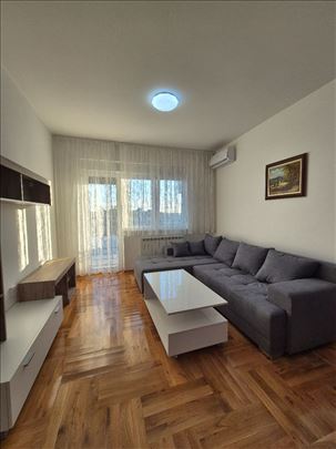 Nov 2.0 namešten, parking, prvo useljenje