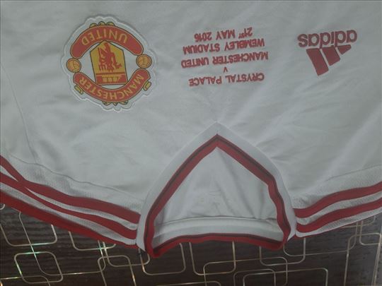 Prodajem manchster dres,original