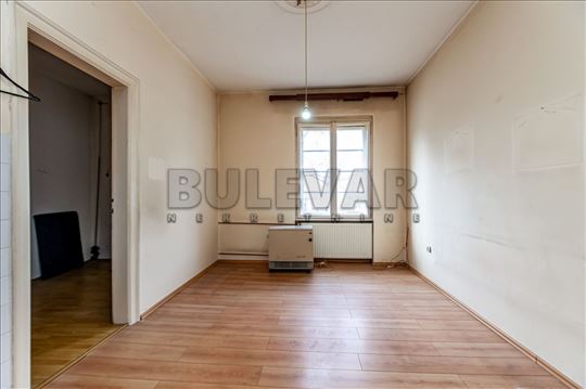 Salonski stan na Paliluli 76m2