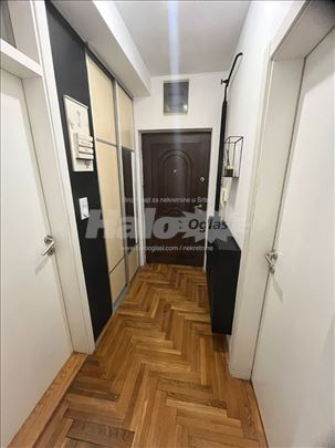 Stan u centru Kraljeva