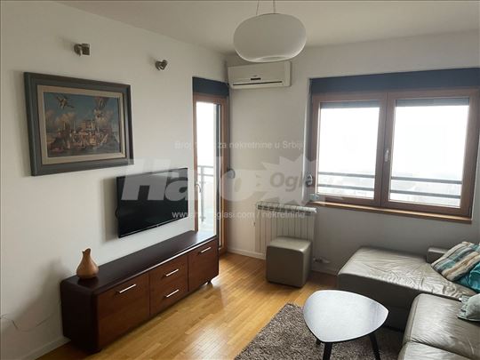 Zelena Avenija trosoban 64m2, sa parking mestom