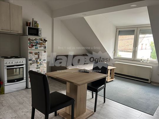 Zemun Gornji Grad 1.5 sa parking mestom