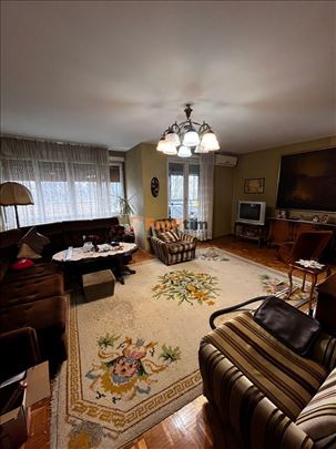 Zemun, Kej, Karađorđeva, 3,5, 94m2, uknjižen