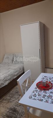 5 stanica od Vuka garsonjera za 1 studentkinju