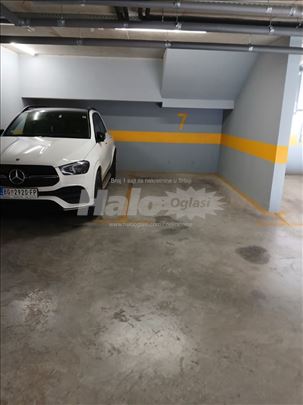 Garažno Mesto - Južni Bulevar / Šumatovačka