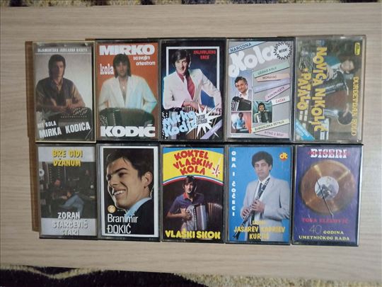 Hit Hitovi Narodnih Kola