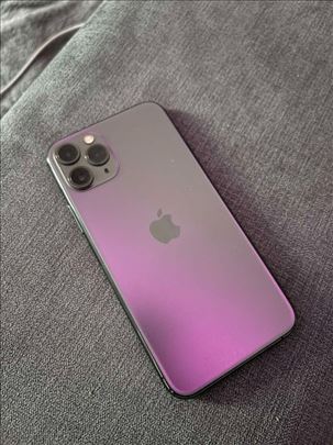 iPhone 11 PRO ZA DELOVE!