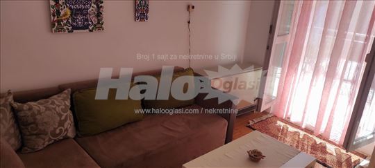 Izdajem renoviran dvosoban stan u Rakovici