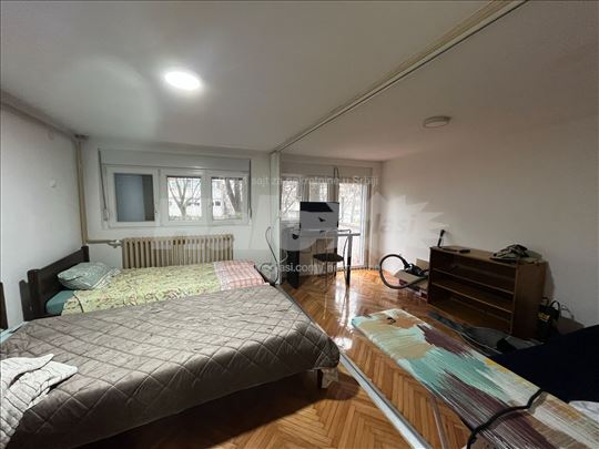 Izdajem stan 35m2 na Voždovcu u blizini TC Stadion