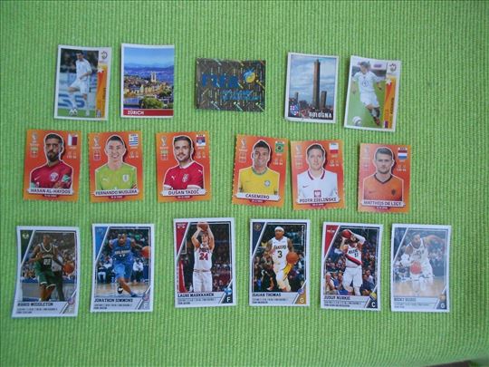 Lot 17 starih "živih" sličica- Euro2008, Italia 90