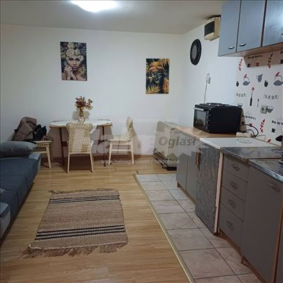 Nameštena garsonjera Stari Cerak