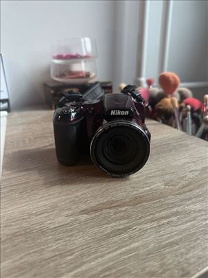Nikom coolpix fotoparat -ljubicasti, kao nov