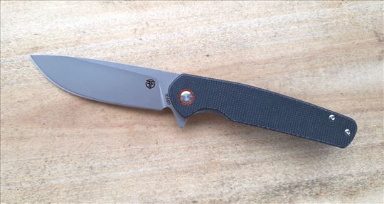 Preklopni nož FF1, sečivo od D2, drška od mikarte