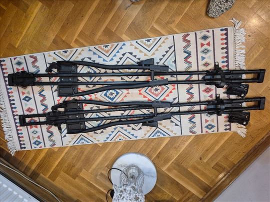 THULE 530 krovni nosači u paru kao novi