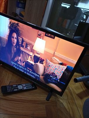TV led TESLA tanki 24 inča na 220 ili 12 v