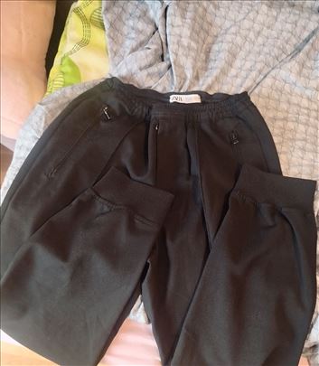 Zara pantalone/trenerka
